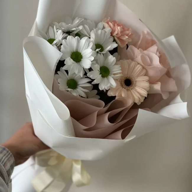 Букет цветов "Светлый миг"